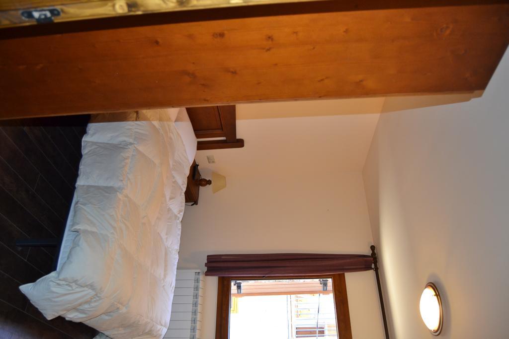 Hostal La Muntanya Castellar De N'Hug Room photo