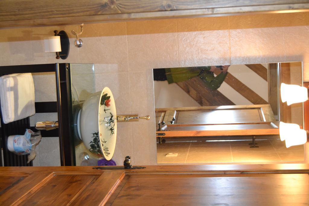 Hostal La Muntanya Castellar De N'Hug Exterior photo