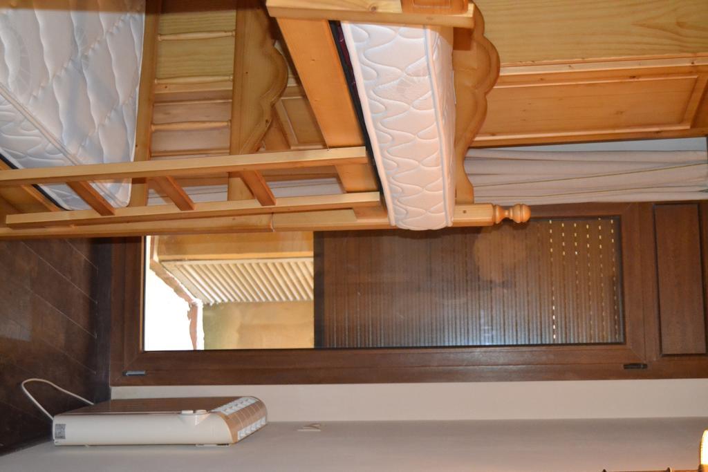 Hostal La Muntanya Castellar De N'Hug Exterior photo