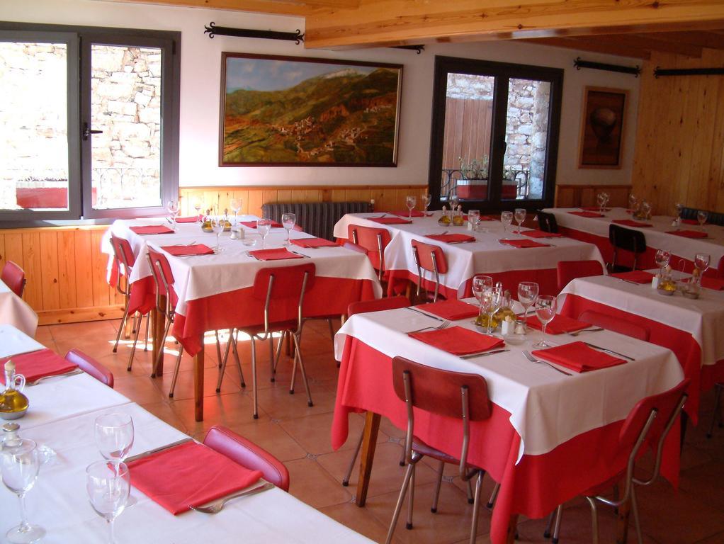 Hostal La Muntanya Castellar De N'Hug Exterior photo