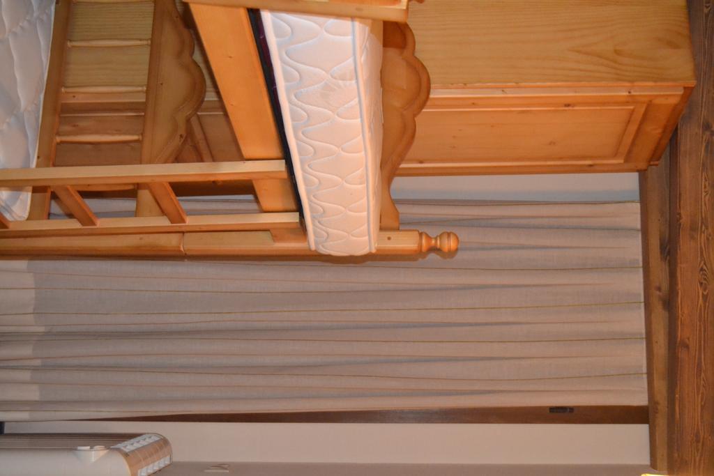 Hostal La Muntanya Castellar De N'Hug Exterior photo