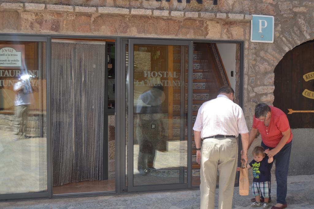 Hostal La Muntanya Castellar De N'Hug Exterior photo