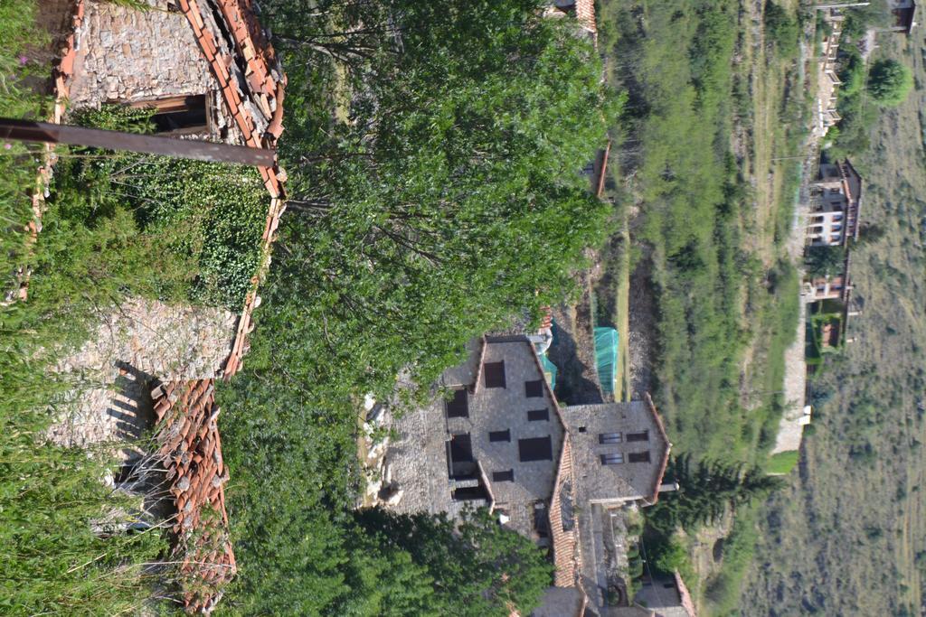 Hostal La Muntanya Castellar De N'Hug Exterior photo